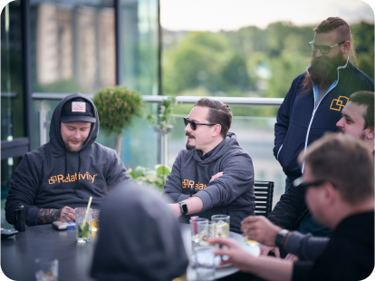 Relativian social outing